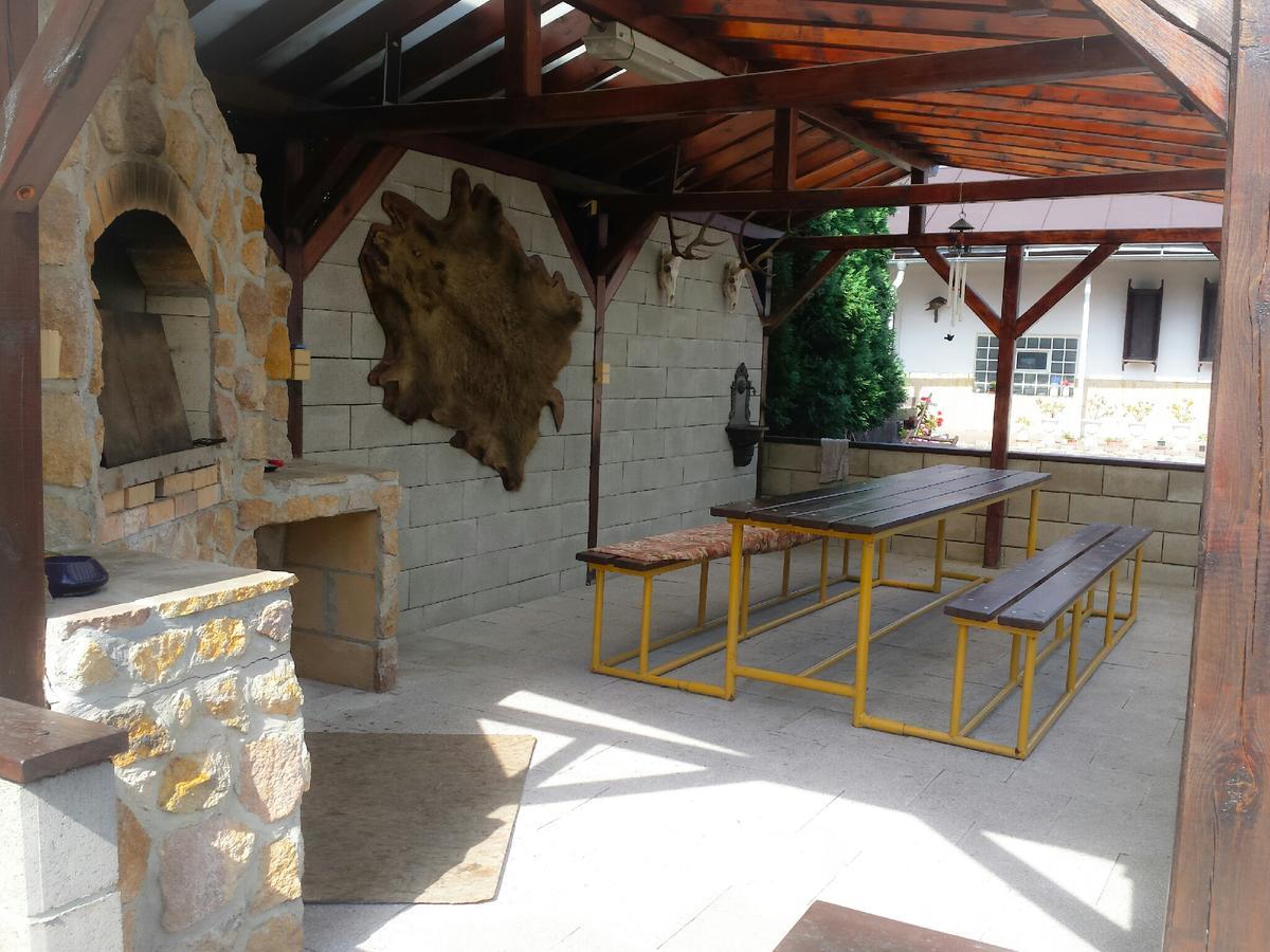 U Myslivce Villa Kamenicky Senov Dış mekan fotoğraf